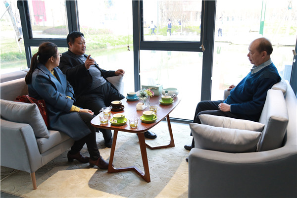 丰校长会见傅教授.JPG
