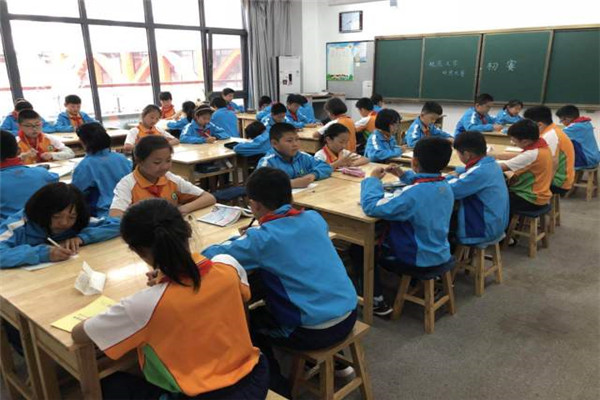 汉字听写大赛.jpg